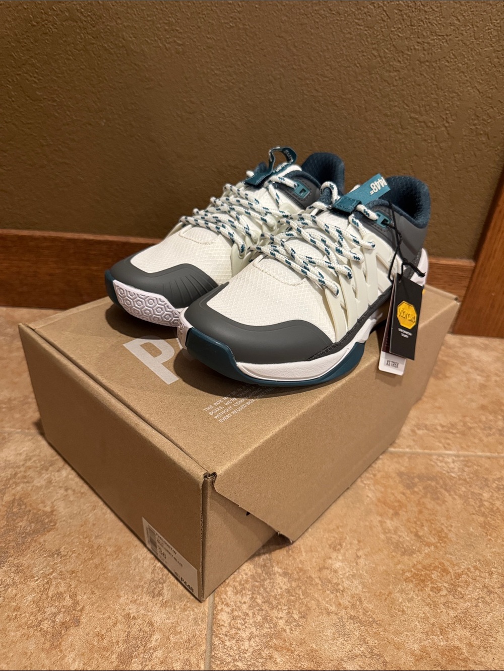 P448 Women's Court Shoe in White and Teal